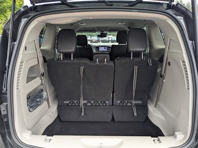 used 2022 Chrysler Pacifica car, priced at $25,000