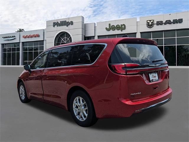 new 2025 Chrysler Pacifica car, priced at $46,220