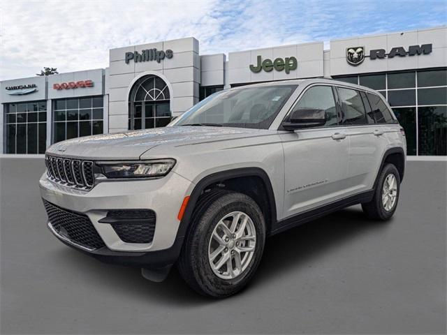 new 2024 Jeep Grand Cherokee car, priced at $42,498