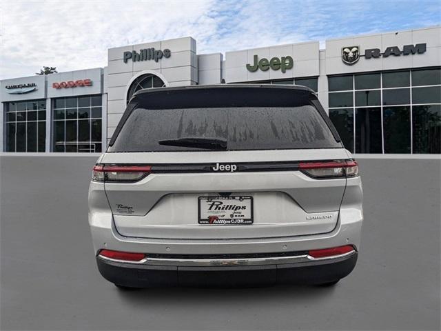 new 2024 Jeep Grand Cherokee car, priced at $42,498