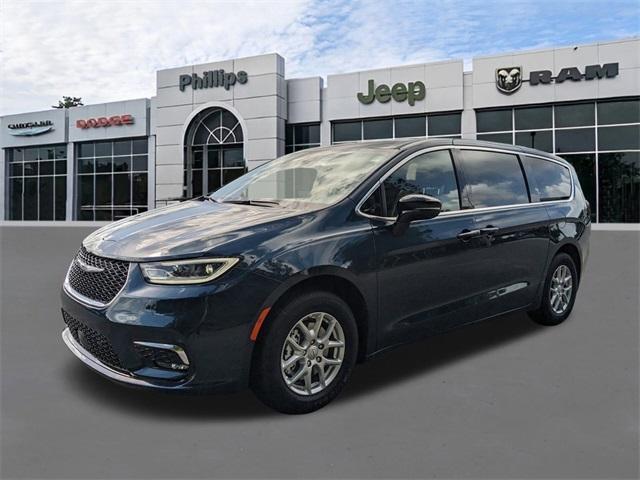 new 2025 Chrysler Pacifica car, priced at $46,220