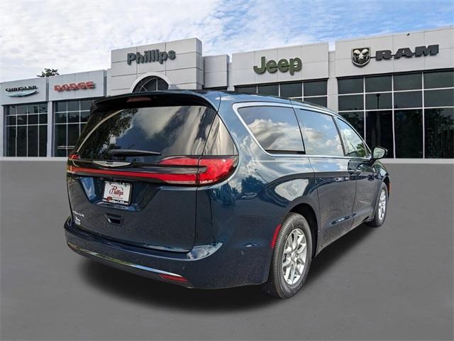 new 2025 Chrysler Pacifica car, priced at $46,220