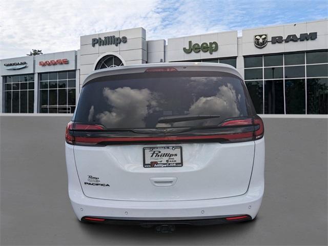 new 2024 Chrysler Pacifica car, priced at $44,800