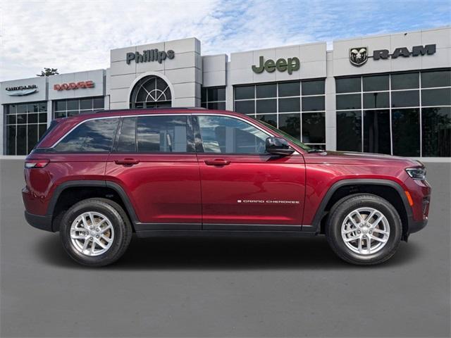 new 2024 Jeep Grand Cherokee car, priced at $43,562