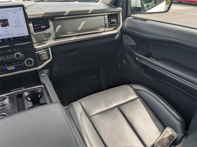 used 2024 Ford Expedition car, priced at $52,197