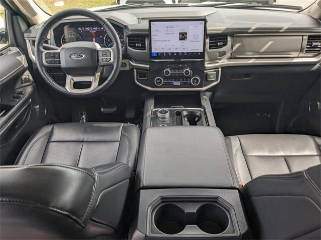 used 2024 Ford Expedition car, priced at $52,197