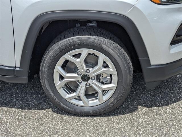 new 2025 Jeep Compass car, priced at $30,760