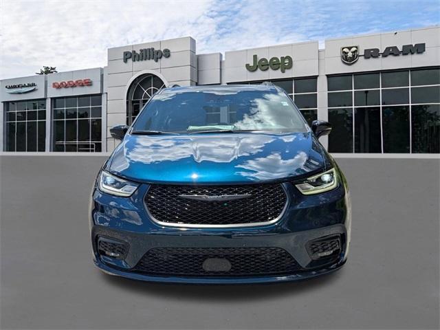 new 2025 Chrysler Pacifica car, priced at $54,535