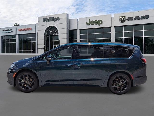 new 2025 Chrysler Pacifica car, priced at $54,535
