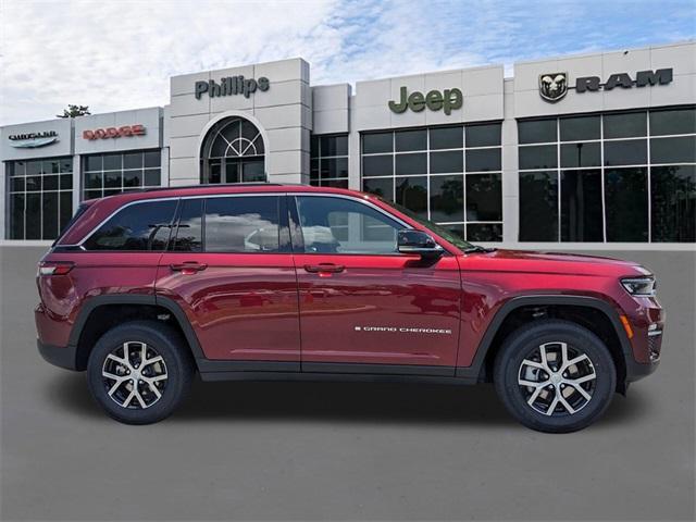 new 2025 Jeep Grand Cherokee car, priced at $45,495