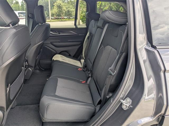 new 2025 Jeep Grand Cherokee car, priced at $42,170