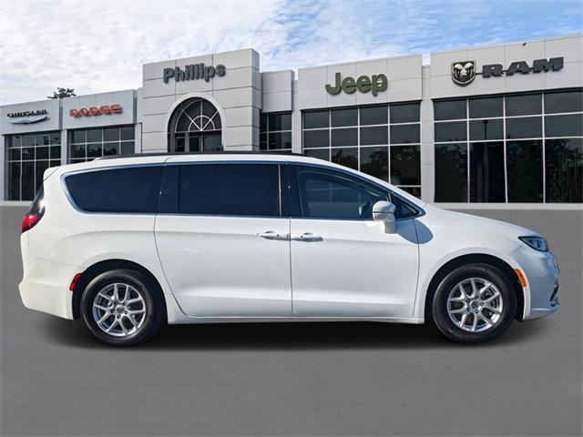 used 2022 Chrysler Pacifica car, priced at $21,669