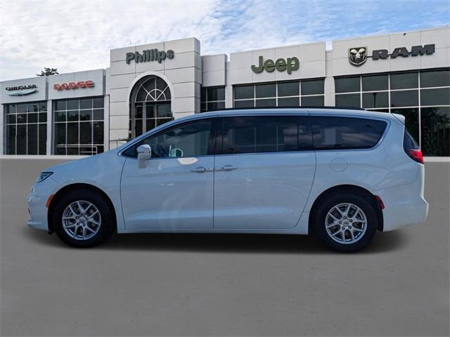 used 2022 Chrysler Pacifica car, priced at $21,669