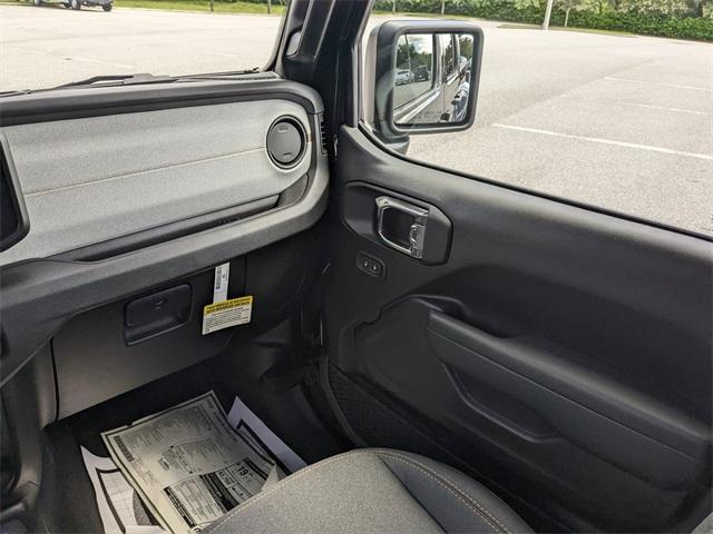 new 2025 Jeep Gladiator car, priced at $48,905