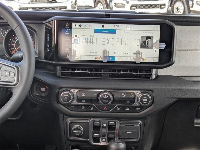 new 2025 Jeep Gladiator car, priced at $45,787