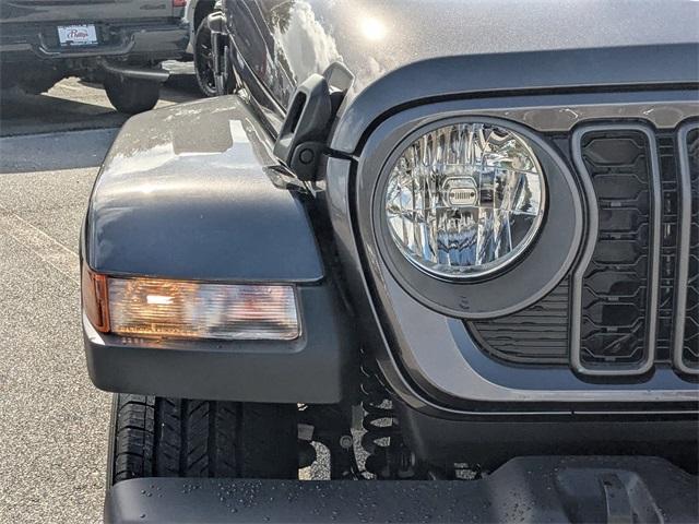 new 2025 Jeep Gladiator car, priced at $45,787