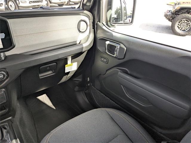 new 2025 Jeep Gladiator car, priced at $45,787