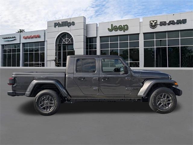 new 2025 Jeep Gladiator car, priced at $45,787