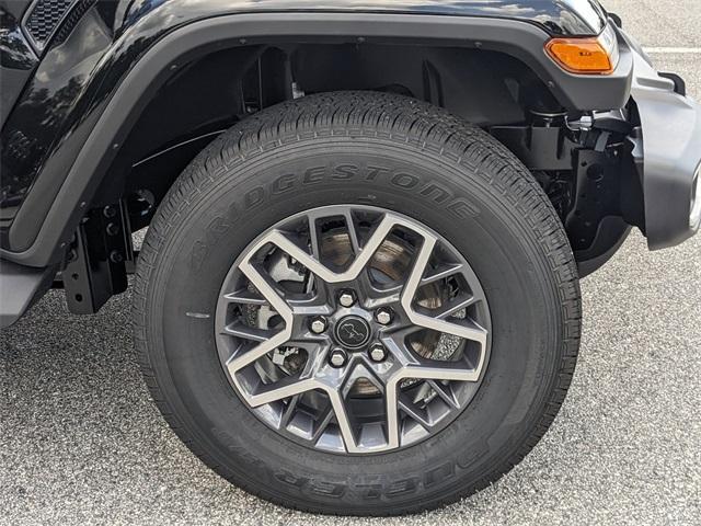 new 2025 Jeep Wrangler car, priced at $57,315