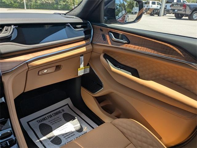 new 2025 Jeep Grand Cherokee L car, priced at $71,400