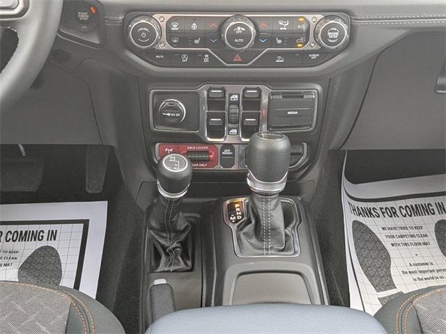new 2025 Jeep Gladiator car, priced at $57,140