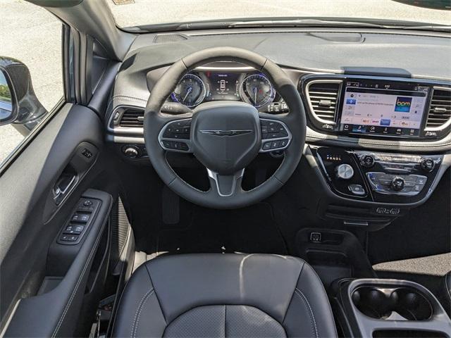 new 2025 Chrysler Pacifica car, priced at $46,220