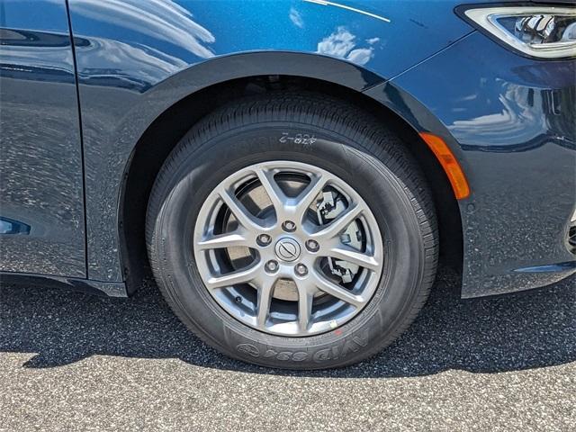 new 2025 Chrysler Pacifica car, priced at $46,220