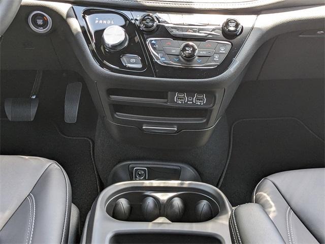 new 2025 Chrysler Pacifica car, priced at $46,220