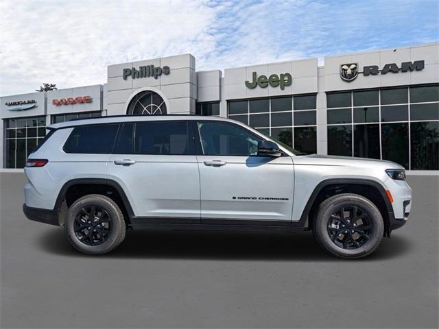 new 2024 Jeep Grand Cherokee L car, priced at $44,509