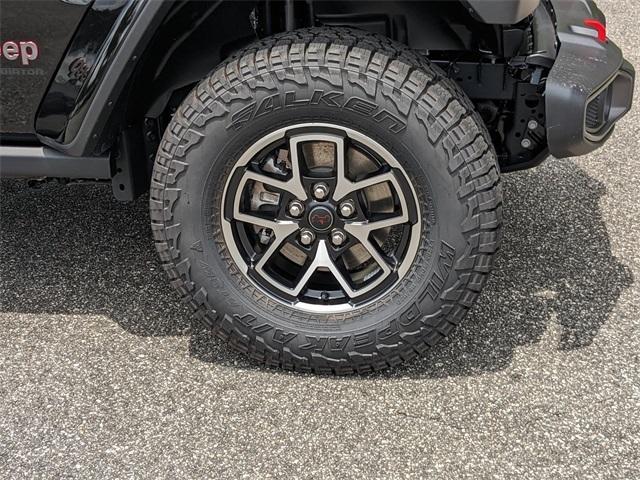 new 2025 Jeep Gladiator car, priced at $60,490