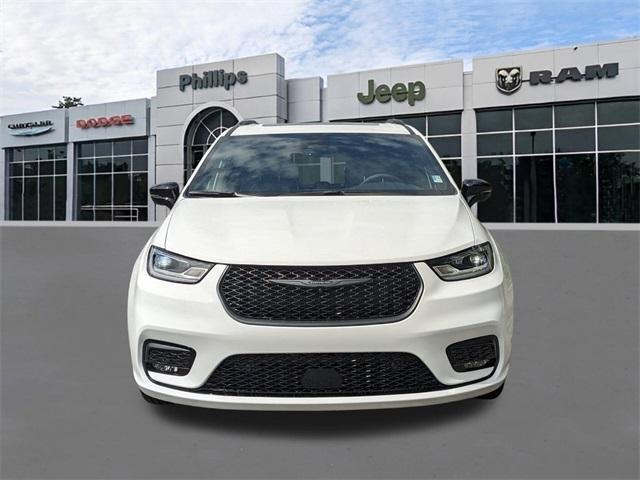 new 2025 Chrysler Pacifica car, priced at $52,845