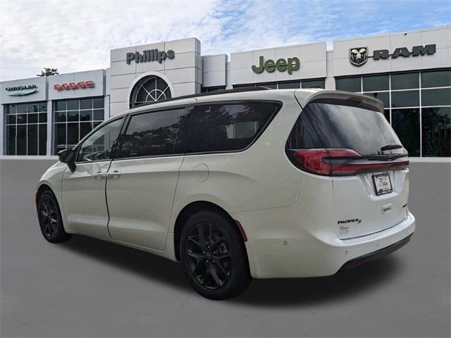 new 2025 Chrysler Pacifica car, priced at $52,845