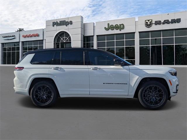 new 2025 Jeep Grand Cherokee L car, priced at $68,680