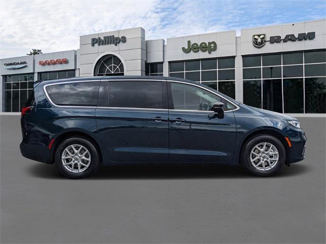 new 2024 Chrysler Pacifica car, priced at $42,190