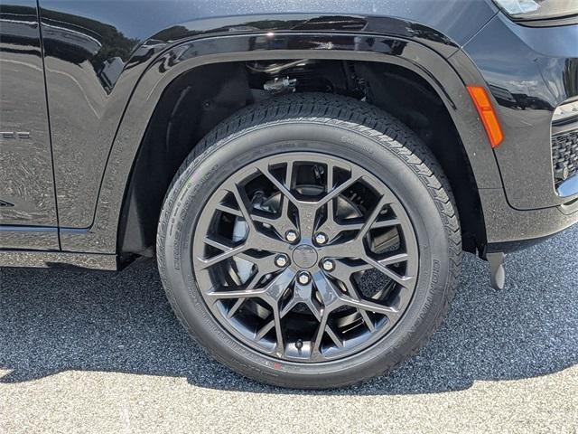 new 2025 Jeep Grand Cherokee car, priced at $68,560