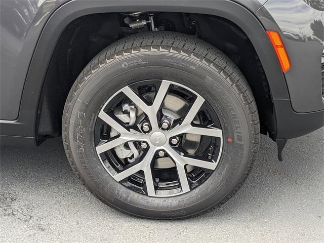 new 2025 Jeep Grand Cherokee car, priced at $48,490