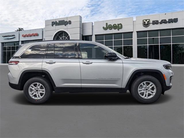 new 2025 Jeep Grand Cherokee car, priced at $38,420