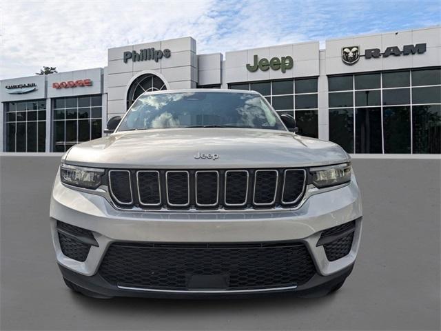 new 2025 Jeep Grand Cherokee car, priced at $39,670