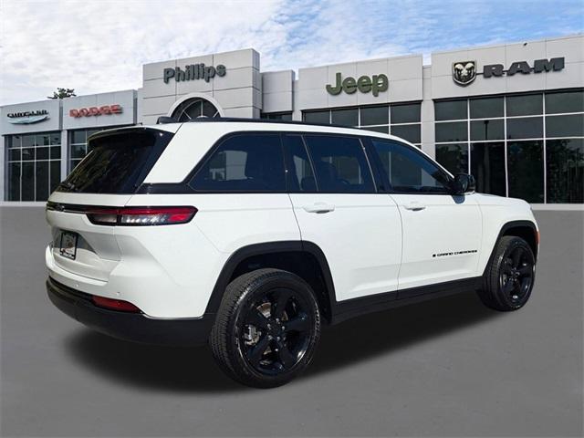 used 2025 Jeep Grand Cherokee car, priced at $38,999
