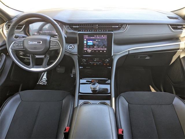 used 2025 Jeep Grand Cherokee car, priced at $38,999