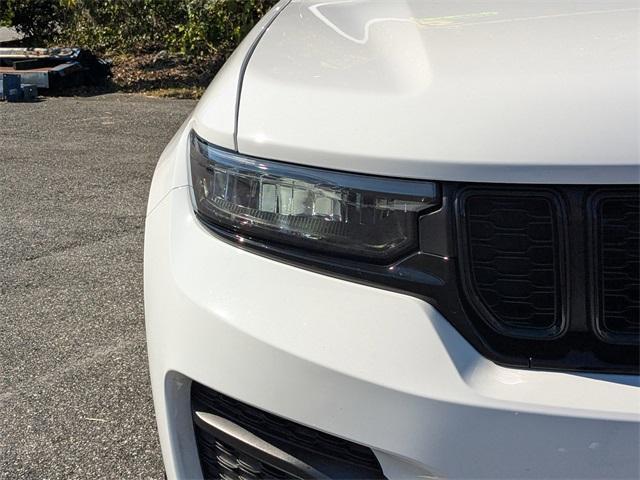 used 2025 Jeep Grand Cherokee car, priced at $38,999