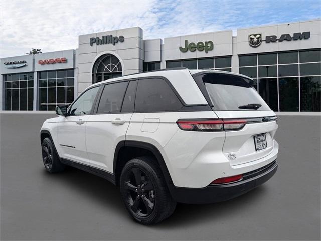 used 2023 Jeep Grand Cherokee car, priced at $29,746