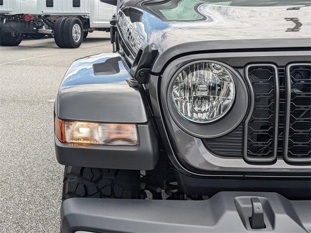 new 2025 Jeep Gladiator car, priced at $49,475