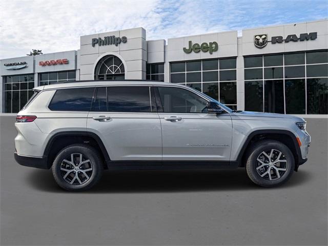 new 2025 Jeep Grand Cherokee L car, priced at $47,295