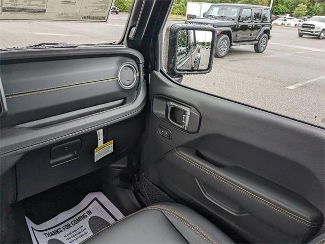 new 2025 Jeep Gladiator car, priced at $49,475