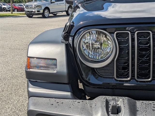 new 2025 Jeep Wrangler car, priced at $37,355
