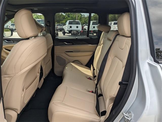 new 2025 Jeep Grand Cherokee car, priced at $50,935