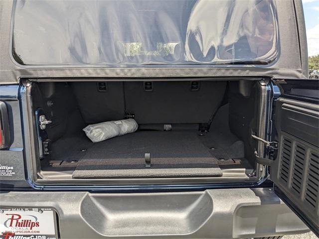 new 2025 Jeep Wrangler car, priced at $45,585