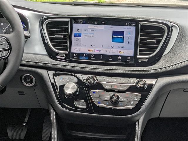 new 2025 Chrysler Pacifica car, priced at $53,340