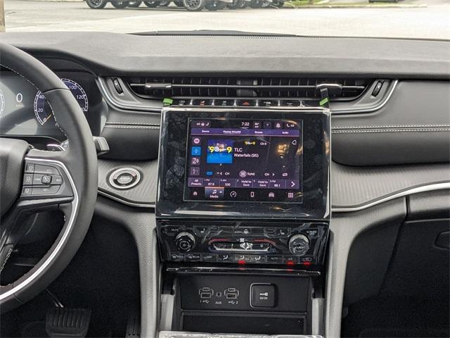 new 2025 Jeep Grand Cherokee car, priced at $42,170